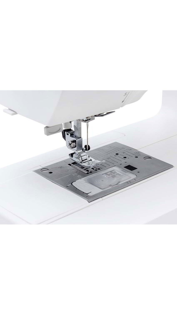 Швейна машина Janome Sewist 740 DC
