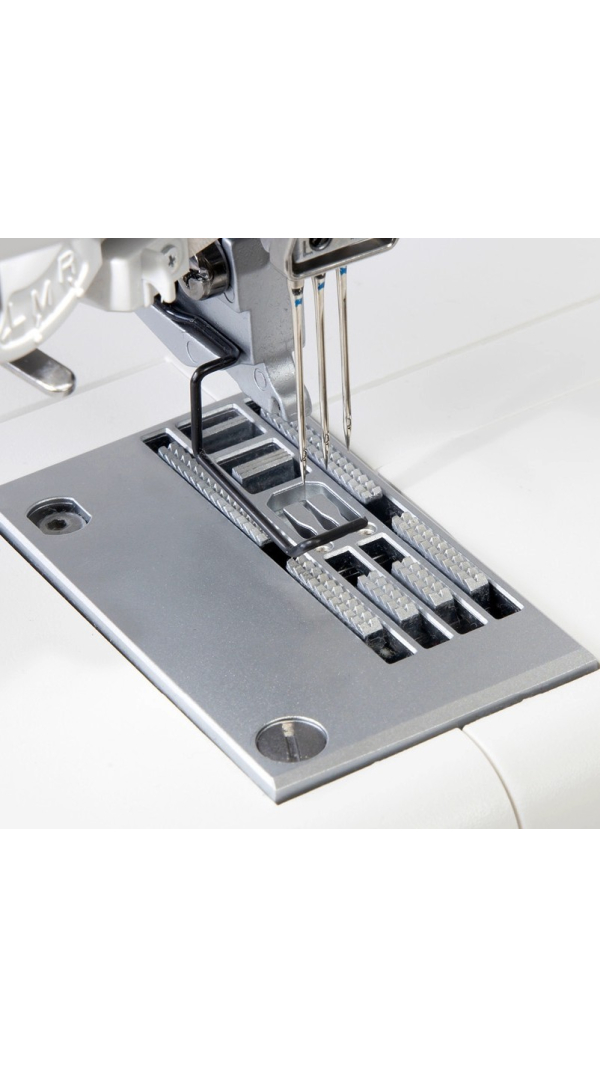 Распошивальная машина Janome CoverPro 3000 Professional