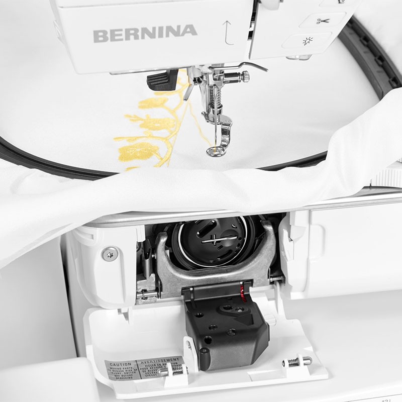 Вышивальная машина Bernina B700
