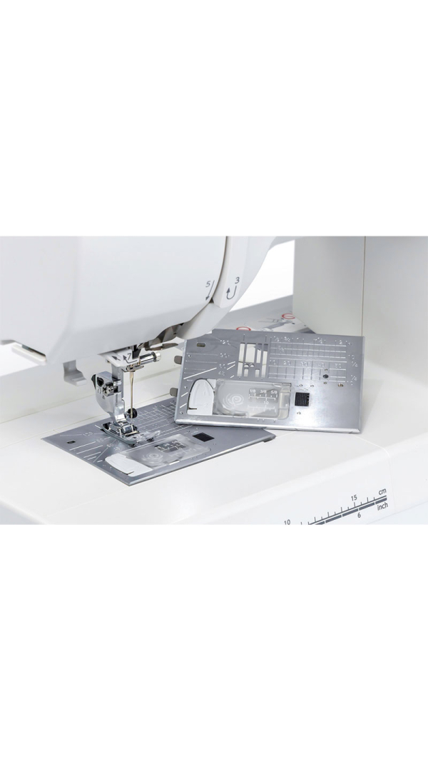Швейно-вышивальная машина Janome Memory Craft 1000