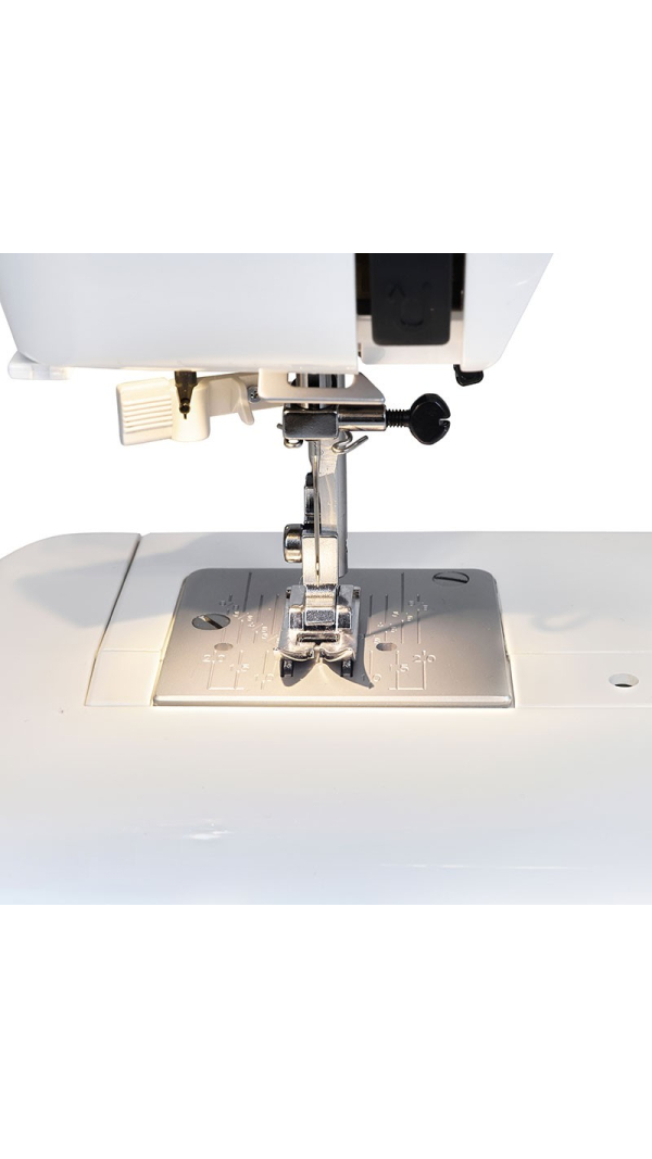 Швейная машина Janome X15