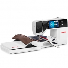 Швейно-вишивальна машина Bernina 790 Plus фото