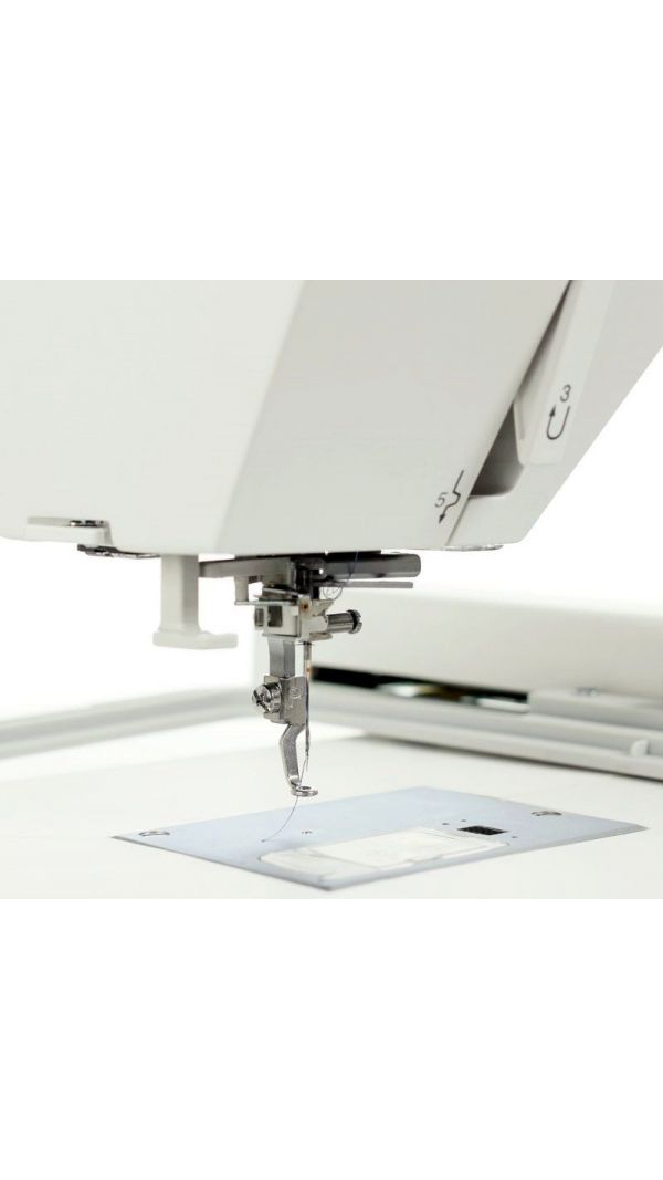 Вишивальна машина JANOME Memory Craft 500E