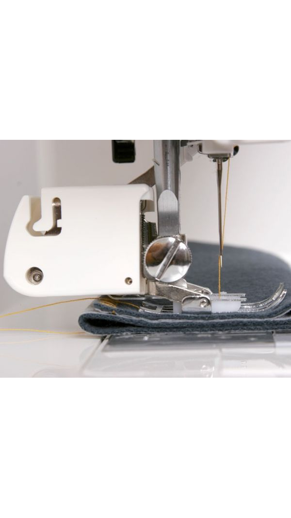 Швейная машина JANOME QC1M